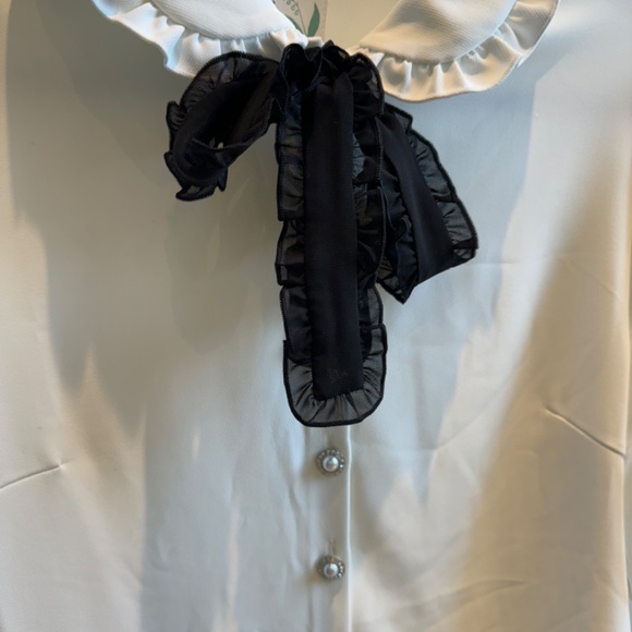 Vina of the Valley Blouse - Picture 6 of 7